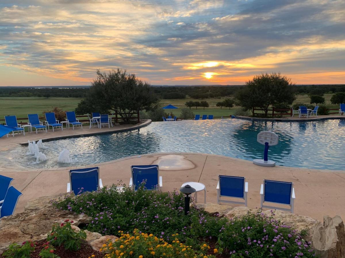 The Hideout Golf Club & Resort Lake Brownwood Bagian luar foto